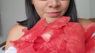 ASMR comiendo sandia mientras te doy consejos  ASMR comiendo patilla [upl. by Roxi]