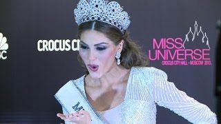 Miss Univers Miss Venezuela couronnée à Moscou [upl. by Ainnat]