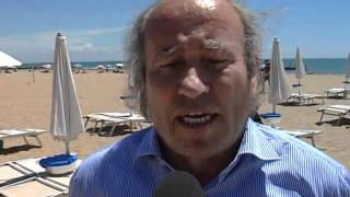 UNA SPIAGGIA PER I CANI [upl. by Eigger]