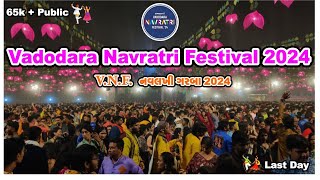 Vadodara Navratri Festival 2024🕺 Vadodara ni public🔥 Navlakhi Garba Last Day2024Garba2024 [upl. by Tamma]