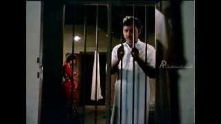 Mundhanai Mudichu Movie Emotional Scene  Urvashi feeds the baby  Bhagyaraj  Poornima [upl. by Iliam531]