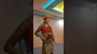 Laure dai le khukuri bhirexan🐇♥️🐥coverdance nepalicoversong [upl. by Schalles749]