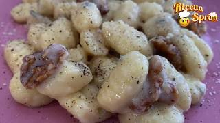 Gnocchi al gorgonzola e noci [upl. by Alba]