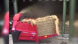 KUHN PRIMOR 2060 M  Straw Blowers amp Feeders In action [upl. by Spada]