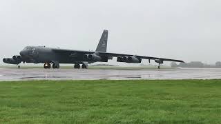 B52 holding short of runway 09 at raf fairford [upl. by Gratia]