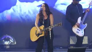 Alanis Morissette  quotHead Over Feetquot  Ohana Festival 2024  Dana Point CA September 29 2024 [upl. by Ilohcin200]