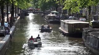 Waterfietsen  Pedalo op de grachten  Canals van Amsterdam [upl. by Halsted]