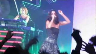 Jenifer Bartoli  Je Danse Live  Meyzieu 02122011 [upl. by Ange]