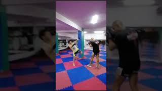 حصة تدريبية مع الاستاذ محمد الهواري💪 Lesson kickboxing taekwondo fighter training funny [upl. by Yorled200]