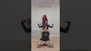 WIZZ  Coucou Chloe DJ Q Remix  Vogue Arms Control Choreo [upl. by Nydnarb510]