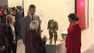 Los Reyes inauguran la 37ª edición de ARCOmadrid [upl. by Donavon]