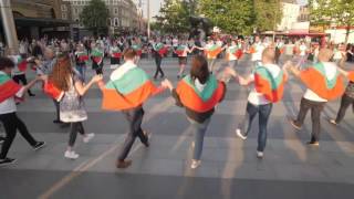 Bulgarian Folklore Dance Flash mob in London 2017 Български Фолклорен Танцов Флашмоб в Лондон 2017 [upl. by Raamaj26]