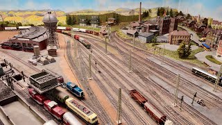 Riesige Modelleisenbahn Anlage Spur H0 quotEisenbahnfreundeModelleisenbahnclub Kaiserslauternquot EMK [upl. by Arria]