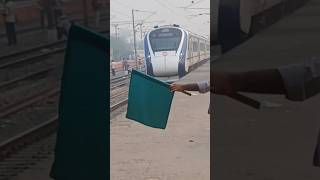 22349 Patna ranchi Vande bharat express Skipping Taregna vandebharatexpress traincrossing [upl. by Karrah576]