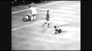 Classic Eusébio Moment v Manchester United 1968 European Cup Final [upl. by Shriner766]