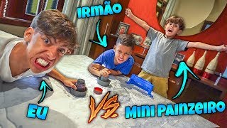 EU VS MEU IRMÃO MAIS NOVO E O MINI PAINZEIRO HOCKEY DE MESA [upl. by Nealey]