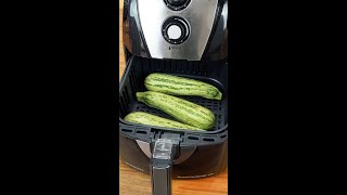 Existem várias maneiras de preparar Abobrinha mas essa na AirFryer é a melhor de todas [upl. by Eednas411]