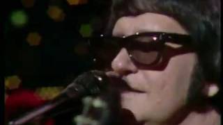 ➜Roy Orbison  quotOh Pretty Womanquot Live At Austin City Limits [upl. by Burd]