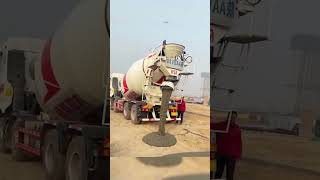 Concrete mixer चलते वक़्त क्यूँ हमेशा चलता रहता है 🤔।।FactsMine RighttoShiksha shorts facts [upl. by Enelrad968]