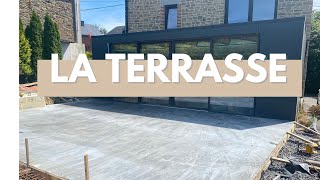 On coule une terrasse en béton lissé  vlog rénovation 20 [upl. by Emelen]