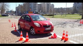 Auto skola  Paralelno parkiranje automobila [upl. by Hardwick]