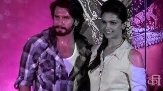 Ranveer Singh amp Deepika Padukone promoting Goliyon Ki Raasleela Ramleela at a mall in Mumbai [upl. by Westlund]