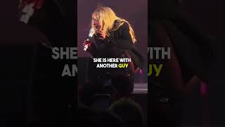 Sabrina Carpenter instantly called out a fan during her concert 😮👉 [upl. by Paola]