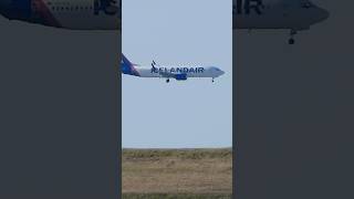 Icelandair 737 Max 9 landing at ORD airport shorts [upl. by Ursa]