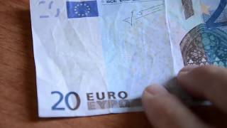 Riconoscere 20 euro falsi  How to identify fake money [upl. by Hsreh]