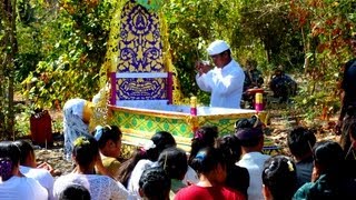 UNE CREMATION A BALI Indonésie  vidéo Dany Fischer 2012 [upl. by Namruht]