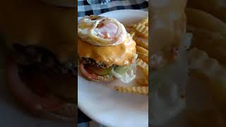 Best lasagna amp Burgers in Dumaguete [upl. by Cayla]