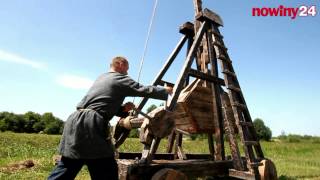 Cieśla z Siedlisk zbudował średniowieczną machinę oblężniczą [upl. by Savina]