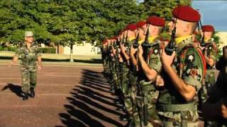 Visite du CEMAT au 1er régiment de chasseurs parachutistes de Pamiers [upl. by Lorelei]