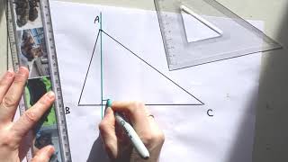 Vidéo 04  Construire une hauteur dans un triangle [upl. by Razec620]