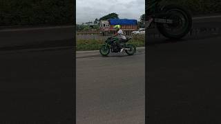 Kawasaki z900 looks 😲z900wheelie motovlog shots viralkawasakininja ulubariaz900 indiakolkata [upl. by Autum]