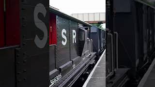 7820 quotDINMORE MANORquot ON GOODS  TODDINGTON GWSR 25524 steam preserved railway [upl. by Topper]