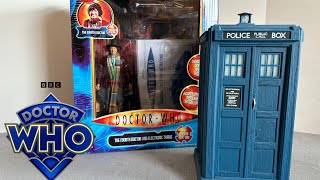 Doctor Who Fourth Doctor Electronic Tardis set 2010 exclusive overview [upl. by Hickie534]