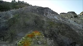 Ancien cratère de volcan fumerolles soufre Vortex FPV [upl. by Enelkcaj]