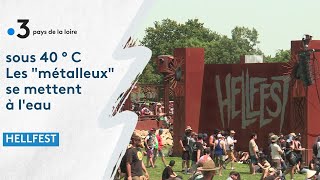 Hellfest 2022  sous 40 °C les Métalleux se mettent à leau [upl. by Yssak]