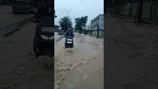 Banjir Lagi Air Sungai Meluap Ke Jalan [upl. by Perlman]