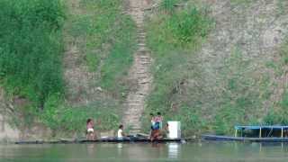 RIBEIRINHOS TOMANDO BANHO NO RIO COPEA  AMAZÔNIA [upl. by Barina]