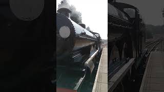 32424 Steam locomotive Beachy Head Loud quotBarkingquot into East Grinstead Station Bluebell Railway [upl. by Namie]