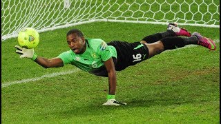 ITUMELENG KHUNE The very best compilation of his best saves  MZANSIs NUMBER 1 [upl. by Amoritta]