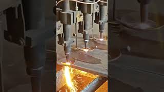 Gas cutting at same time with 3 nozzle Never seen this before shorts shortsfeed viral plate [upl. by Annoj]