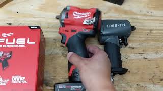 Milwaukee M12 38quot Stubby Impact 255420 [upl. by Lejna]