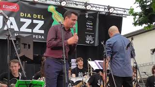 Edu Ferrer  Sant Andreu Jazz Band  quotWhen Youre Smilingquot The Whole World Smiles With You [upl. by Gittel]