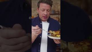 Jamies veganer GemüseKartoffelAuflauf  Jamie Oliver auf Deutsch [upl. by Ramses672]