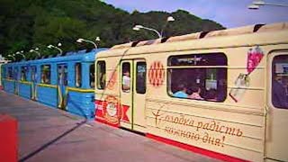 Ezh and Ema type metro trains at Dnipro station of Kyiv metro 🇺🇦 2008 [upl. by Dedra]