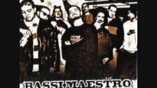 Bassi maestro feat Esa  Rappresento Per Il Fine Settimana [upl. by Publus27]