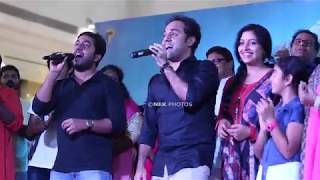 Vineeth amp Shaan singing Jimikki kammal [upl. by Nnyl]